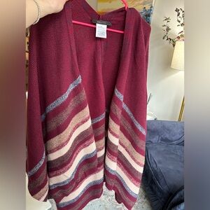 BCBG women’s cape/poncho in red pattern